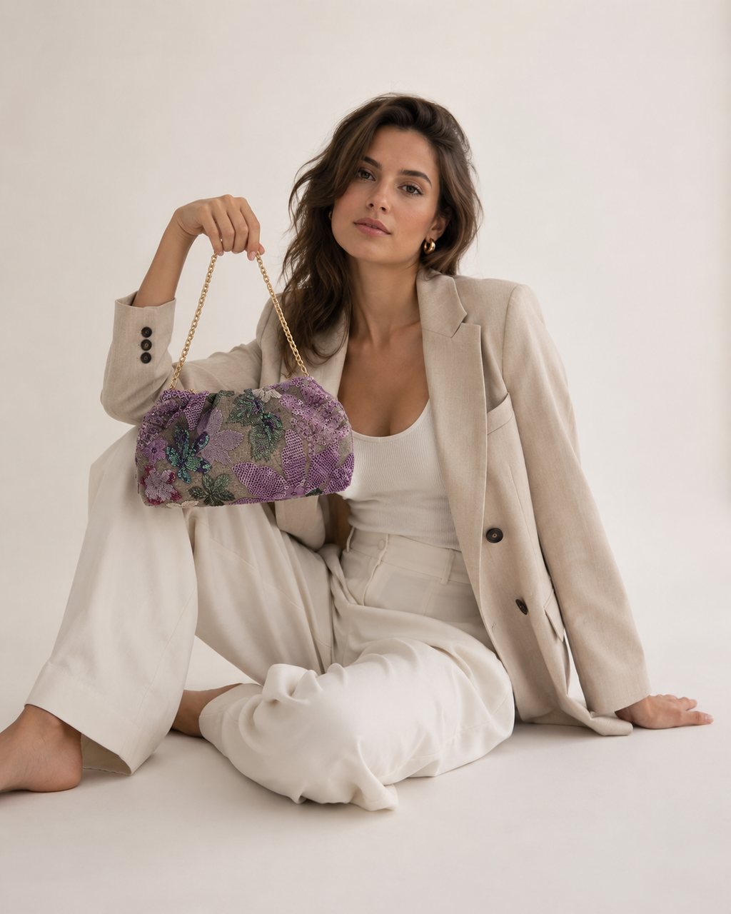 Bestickte Tasche mit Blumenmuster