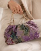 Bestickte Tasche mit Blumenmuster